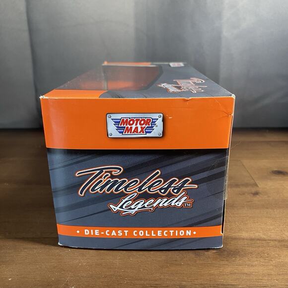 1955 Chrysler C300 Red 1/24 Scale Diecast Model Toy Car Motor Max - Picture 7 of 7